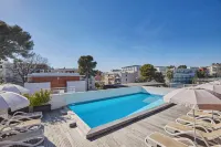 Appart'hôtel Odalys City Olympe - Pools