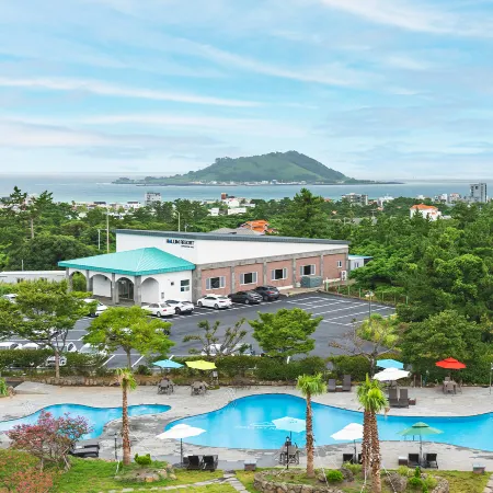 Hallim Resort Отели рядом с достопримечательностью «Пляж Хёпчже»