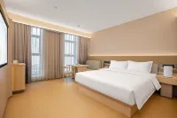All Seasons Hotel (Urumqi Jingkai Wanda Xiaolu Valley Store)