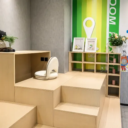 ZOOM HOSTEL