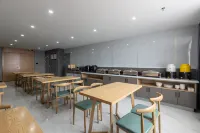 Right quarter (Le'an County bus station) - servizio colazione