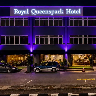 Royal Queenspark Hotel Hotels near Menara Taming Sari