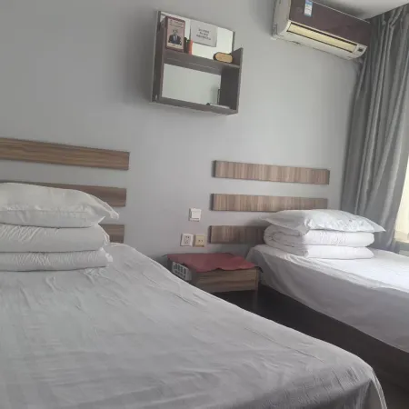 Luobei Baoquanling Lidu Hotel