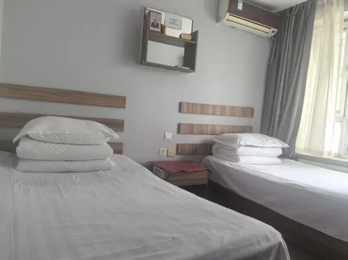 Luobei Baoquanling Lidu Hotel