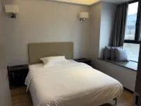 Lichuan Pinhong Hotel