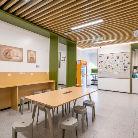 Yujian hostel(The Bund Nanjing Road Branch)