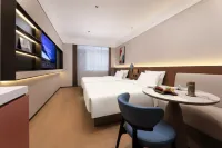 Wutong Xiangxie Hotel (South Dalian Branch, South Lake Scenic Area)
