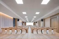 Kaishang LOFT · Duplex Audio-Visual Homestay (Yantai Zhifu Station) - غرفة مطلة على الجبل