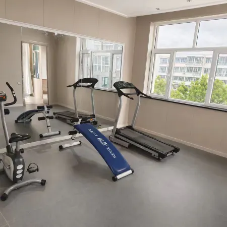 Homeinn·neo(Qitai Health West City Commercial Street Store)