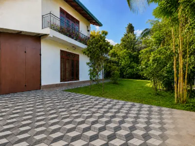 Naturus Villa Thalpitiya | 3BR 3BA House Hotel di 
