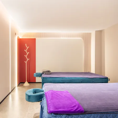 Luoyang Sanli Hot Spring Hotel (Longmen High-speed Railway Station Branch)