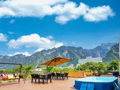 Qixia Mountain Residence Homestay (Huashan Scenic Area Tourist Center Store)