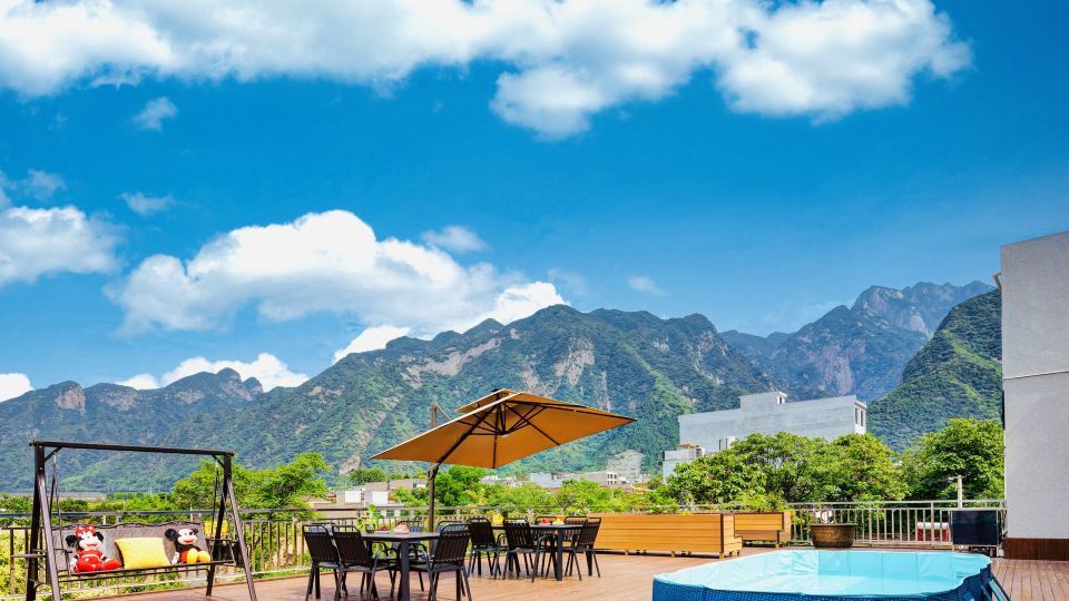 Qixia Mountain Residence Homestay (Huashan Scenic Area Tourist Center Store)