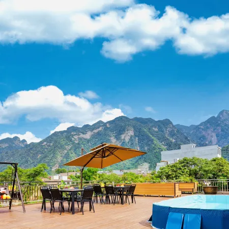 Qixia Mountain Residence Homestay (Huashan Scenic Area Tourist Center Store)