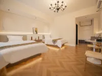 Tekes Manshan Homestay (Shengshi Huajiang Bagua City Night Scenic Area) Hotel di Tekes