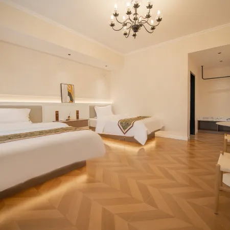 Tekes Manshan Homestay (Shengshi Huajiang Bagua City Night Scenic Area)