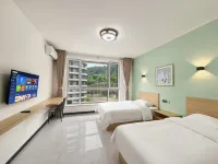 Kai Zheng  hotel - New