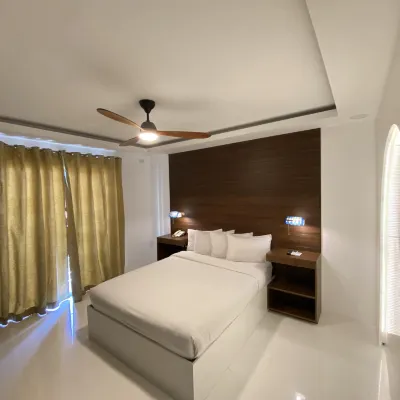 Buena Casa Hotel Hoteles cerca de Monumento Inang Laya