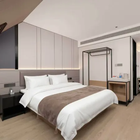 Aifeel Hotel (Arxan Holy Spring Plaza)