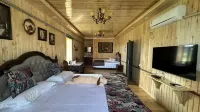Guoyan’s Wooden Hotel - parking