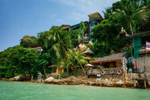 Blue Harbour Phuket - 1 ดาว