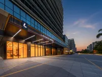 Lavande Hotel (Haikou Xinhai Port International Convention and Exhibition Center) - Parkplatz