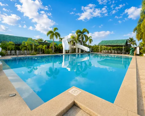 Fiesta Garden Hotel Hoteles en Bantay