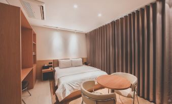 Hotel Insomnia