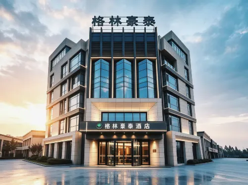 GreenTree Inn (Yingshang East Bus Station) - parking