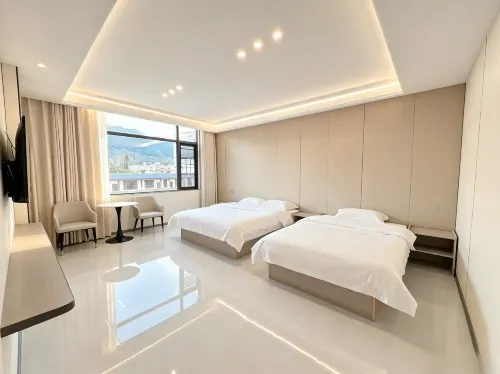 Zhenxiong Nanquan Starry Sky Hotel (Zhenxiong High-Speed Railway Station) - 주차장