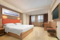 7 Days Premium (Changsha Wuyi Square Metro Station & Orange Isle Branch)