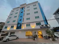 White Corner Hotel Hotel in zona Stadio olimpico di Phnom Penh