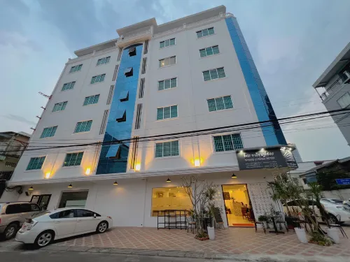 ไวท์ คอร์เนอร์ โรงแรม