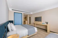 LanOuShangPin Hotel (Xuchang Cao Wei Ancient City Fat Donglai Laodong Store)