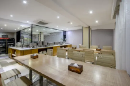 Yeste Hotel (BinYang Bus Terminal, Paolong Market Branch)