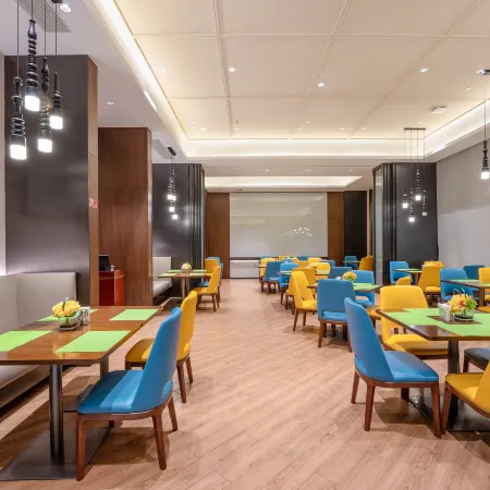 Hampton by Hilton Xichang Qionghai
