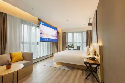 IU Hotel (Hefei New Station 168 Middle School Store) Hotel in zona Changfeng Sanshitouzhen Passenger Transport Terminal