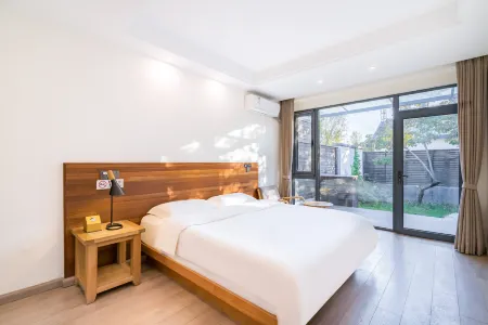 Floral Hotel·Manlu B&B, Beijing(Huanghuacheng water Great Wall store) Отели рядом с достопримечательностью «Changping Yanshou Temple»