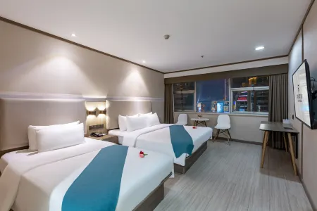 Chongqing Jiefangbei Hongyadong Fuyue Rezen Hotel