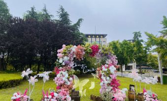 Royal Garden Hotel