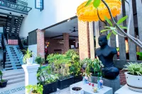 Peak Elite Boutique Hotels near Bambu Stage Siem Reap