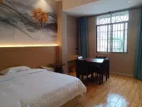 Five-star Hotel Cenxi Hong Hotels near Tian Long Ding Mountain Park