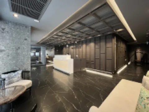 โรงแรมแอทนเรศ