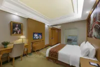 Luoshan Junfu Hotel فنادق في لوى شان