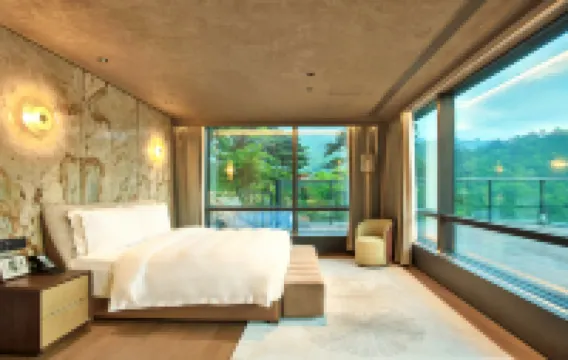 雲亼·獅林崖舍