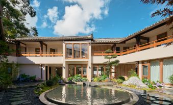 Lijiang Pu Zhi Designer Hotel HOLIDAY VILLA (The Old Town of Lijiang South Gate)