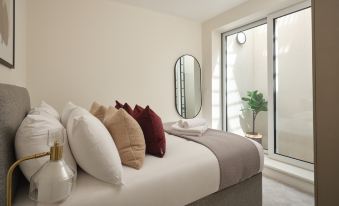 Viridian Apartments in Fulham Serviced Apartments - Hestercombe Avenue