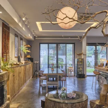 Nature Cure Village Lodge Hotels near Jiangling Scenic Area