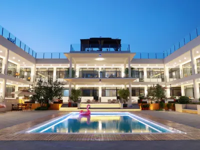 Beijing Continuing Homestay (Yanqing Longqingxia Branch) Hotel berhampiran Empress Xiao Palace