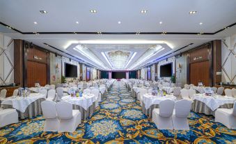 Gems Cube International Hotel(Liutang Metro Station Store)
